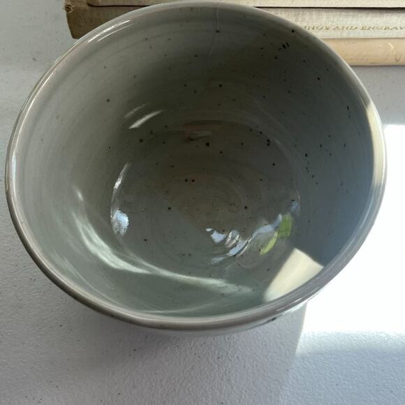 Studio Art Pottery Handmade Bowl Speckled Gray W/ Glossy Finish Signed By Anne C - Picture 10 of 16